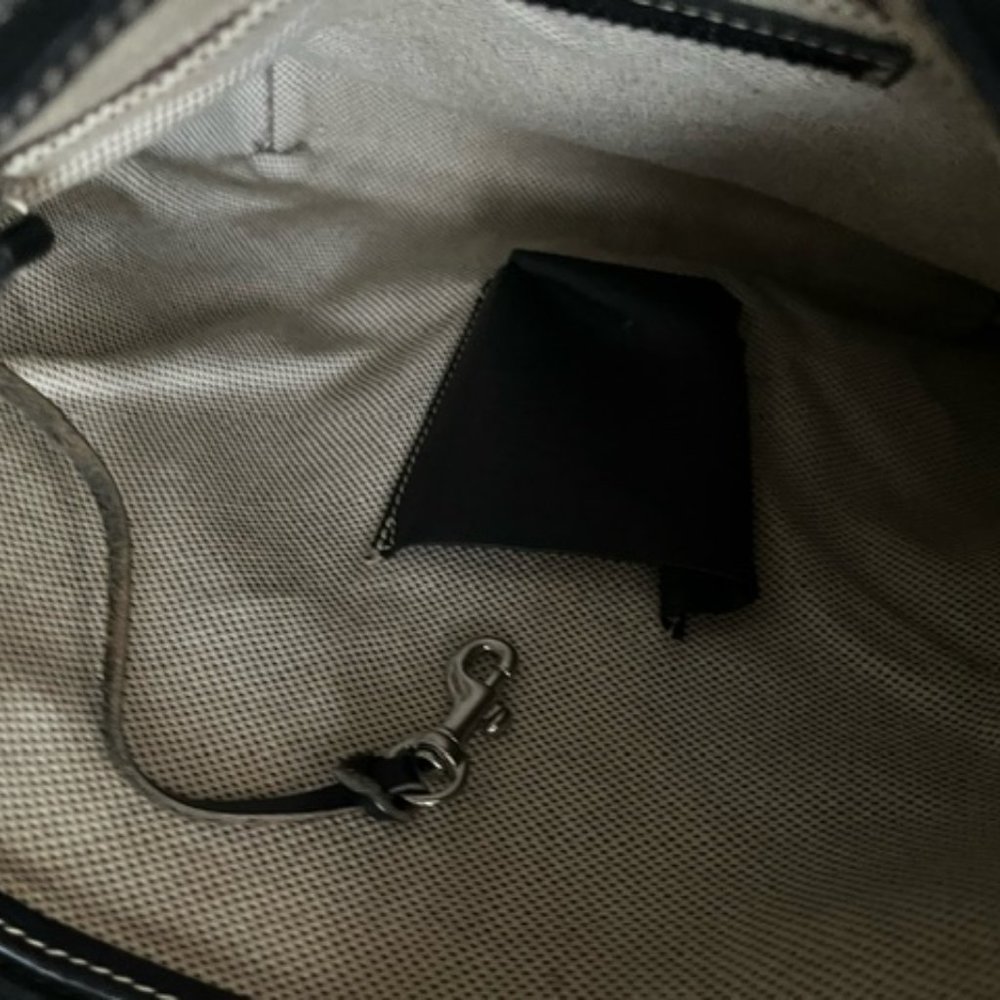 Dooney & Bourke Handbag - Picture 7 of 8